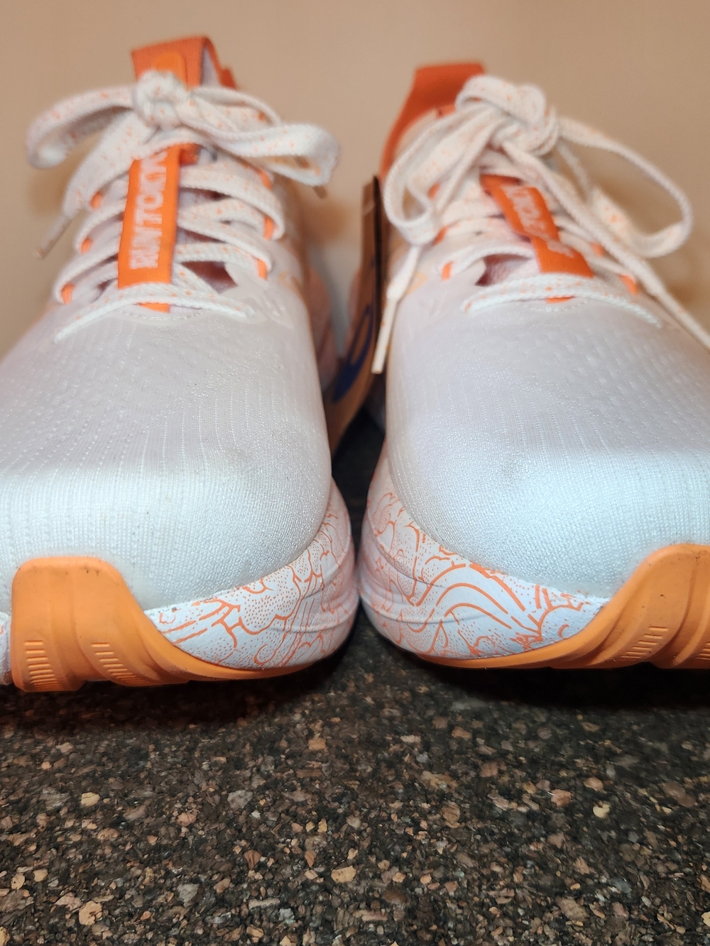 Asics Gel Nimbus 28 Tokyo Edition Running Shoes Womens Size 9 - Picture 12 of 13